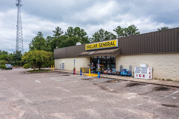 Dollar General Pictures (1 of 8)