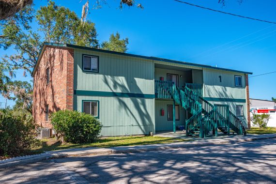 Pictures of Apartment Complex in Perry FL (6 of 8) Pictures of Apartment Complex in Perry FL (6 of 8)