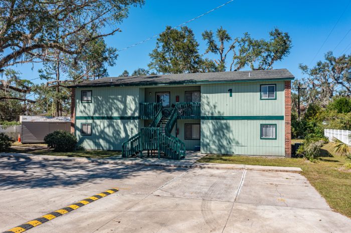 Pictures of Apartment Complex in Perry FL (8 of 8) Pictures of Apartment Complex in Perry FL (8 of 8)