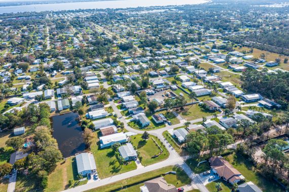 Pictures of Manufactured Home Park in Clay County FL (3 of 10) Pictures of Manufactured Home Park in Clay County FL (3 of 10)