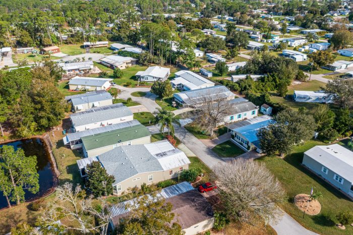 Pictures of Manufactured Home Park in Clay County FL (6 of 10)