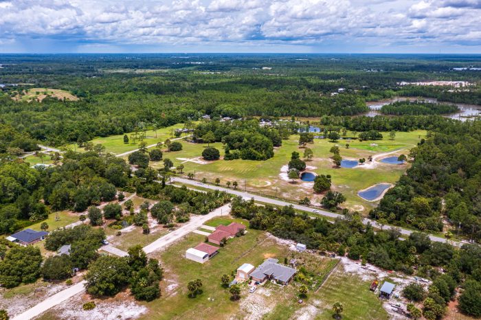 RV Park & Golf Course in Osteen FL (2 of 12)