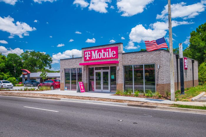 Tmobile Store in Williston FL (1 of 6)